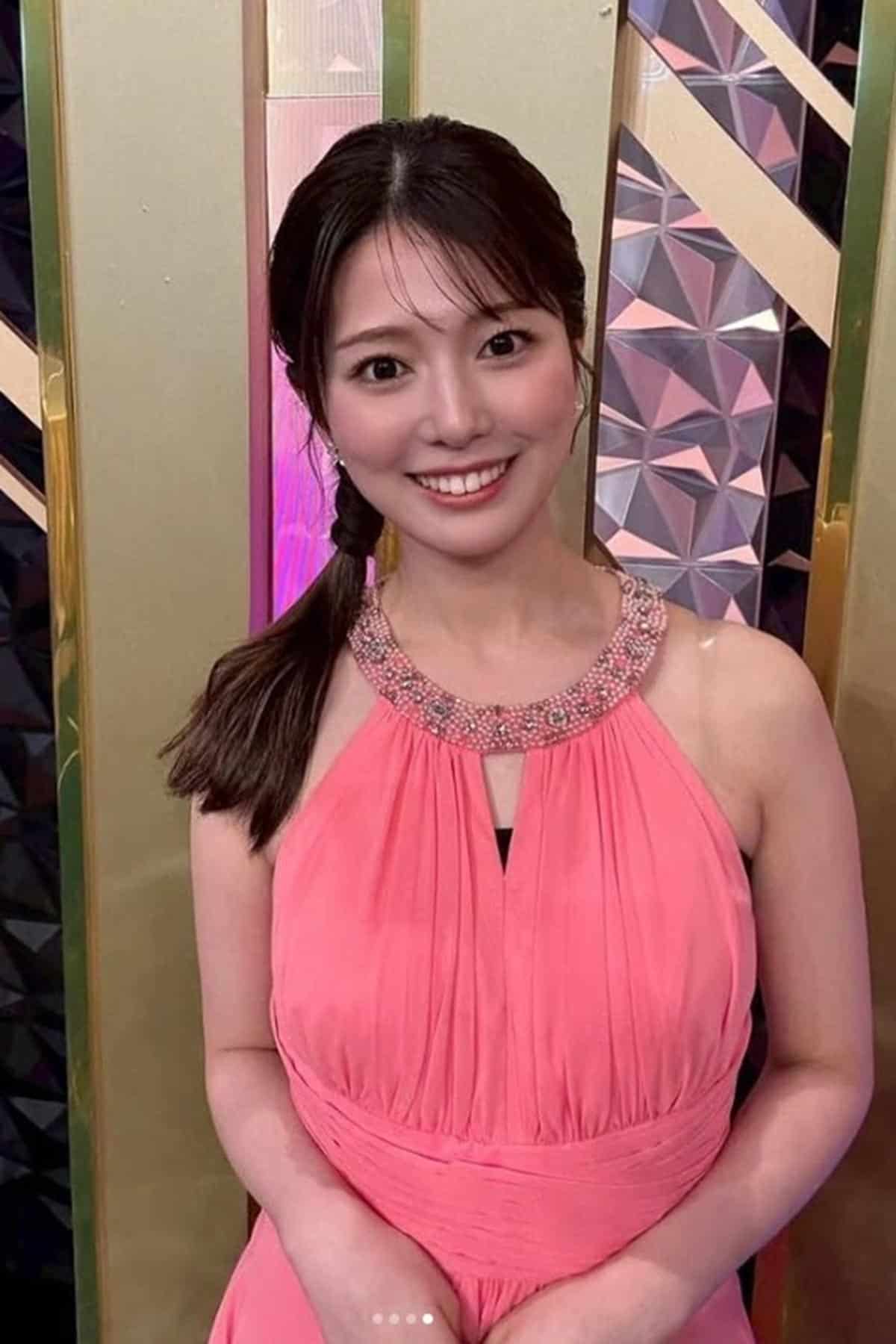 日本テレビ・黒田みゆアナが披露したピンクのドレス。ノースリーブの“ギリギリ”露出だ（写真・『黒田みゆ/日本テレビアナウンサー』のInstagram「_miyu_kuroda」より）