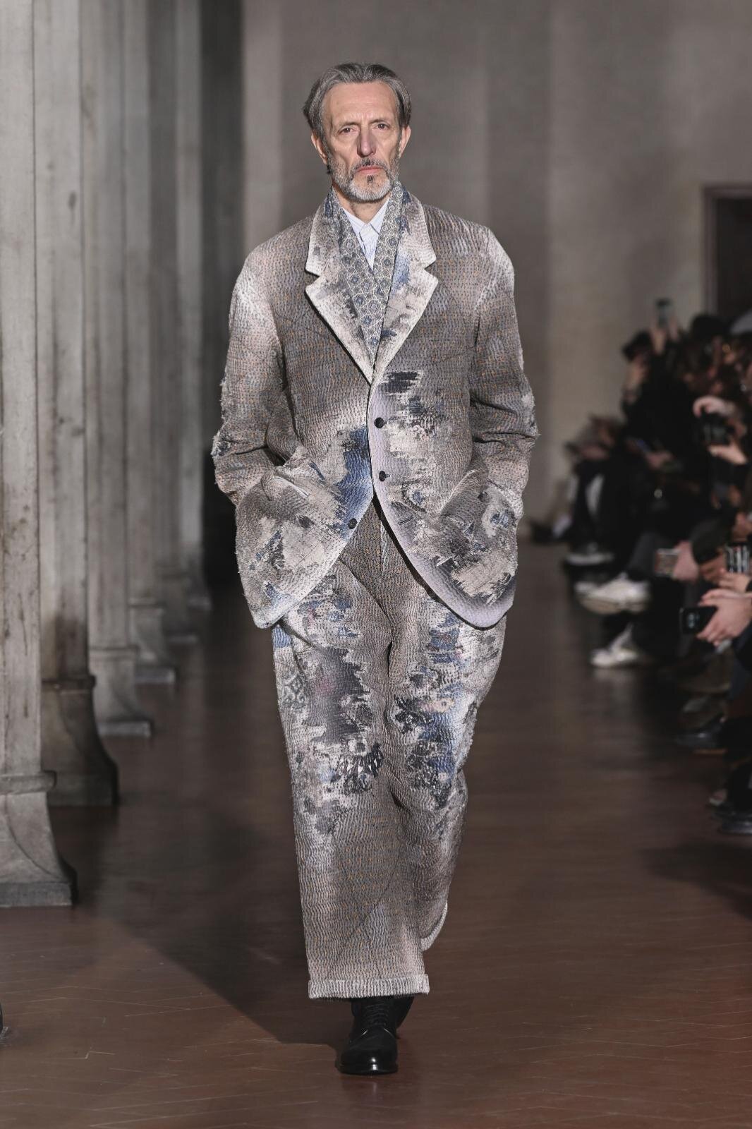 ソウシオオツキ 2026-27年秋冬コレクション - テーラードにユニークな“操作”を加えて｜写真14