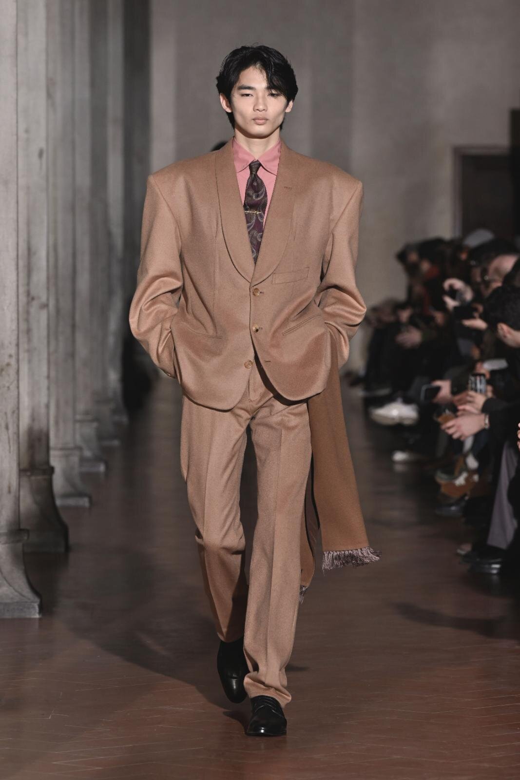 ソウシオオツキ 2026-27年秋冬コレクション - テーラードにユニークな“操作”を加えて｜写真27