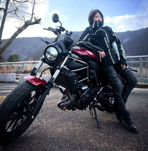 【 元乃木坂46・若月佑美 】 愛車カワサキ「ELIMINATOR PLAZA EDITION」 ツーリング姿を公開 「新しくツーリング仲間さんも増えたので嬉しみ」 【 元乃木坂46・若月佑美 】 愛車カワサキ「ELIMINATOR PLAZA EDITION」 ツーリング姿を公開 「新しくツーリング仲間さんも増えたので嬉しみ」