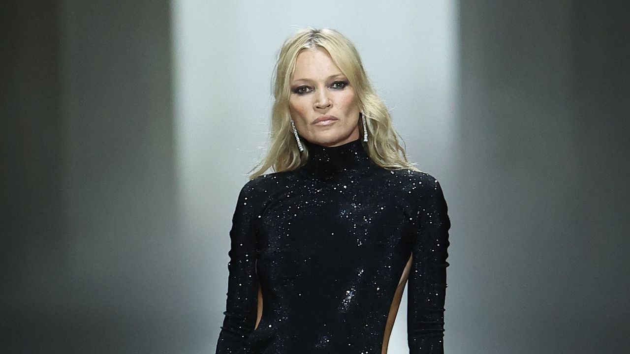 新生グッチ、本格始動。デムナによる初のランウェイショー【2026-27年秋冬 ミラノコレクション】 | Vogue Japan 新生グッチ、本格始動。デムナによる初のランウェイショー【2026-27年秋冬 ミラノコレクション】 | Vogue Japan