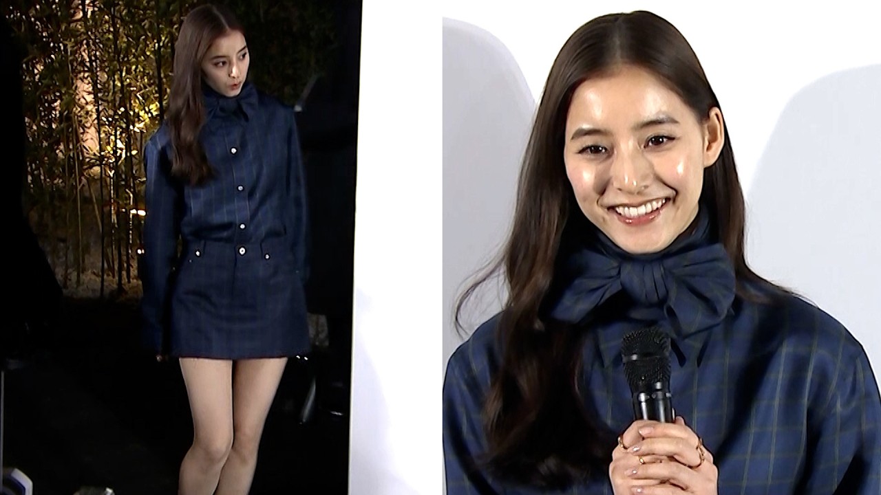 新木優子、攻めの「限界ミニスカ」姿で登場!すらり美脚に視線集中 新木優子、攻めの「限界ミニスカ」姿で登場!すらり美脚に視線集中