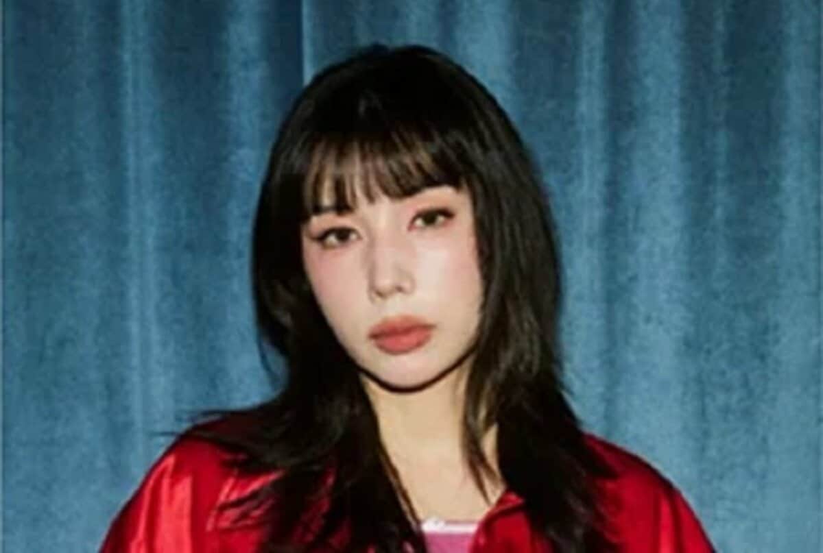 仲里依紗、ミラノでの個性的コーデに「メチャクチャカッコ良い」「攻めてる」ファンから称賛の声 美容費&ファッション費についても解説 | LIMO | くらしとお金の経済メディア 仲里依紗、ミラノでの個性的コーデに「メチャクチャカッコ良い」「攻めてる」ファンから称賛の声 美容費&ファッション費についても解説 | LIMO | くらしとお金の経済メディア