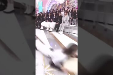 プロ並みのヘッドスライディングをする大沼晶保　#そこ曲がったら櫻坂 #櫻坂46 #大沼晶保