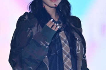 櫻坂46山崎天、メンズライクコーデで新たな魅力放出 サングラス外しにドキッ【TGC2026 S/S】