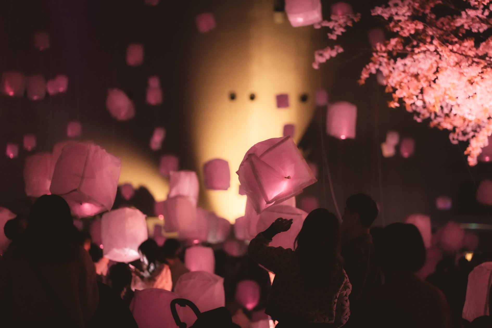 有明の夜空にランタンが舞う―TOKYO DREAM PARK「有明春祭り」さまぁ〜ず三村・霜降り明星せいや・ハライチ澤部・櫻坂46メンバーも登場! | 株式会社テレビ朝日のプレスリリース 有明の夜空にランタンが舞う―TOKYO DREAM PARK「有明春祭り」さまぁ〜ず三村・霜降り明星せいや・ハライチ澤部・櫻坂46メンバーも登場! | 株式会社テレビ朝日のプレスリリース