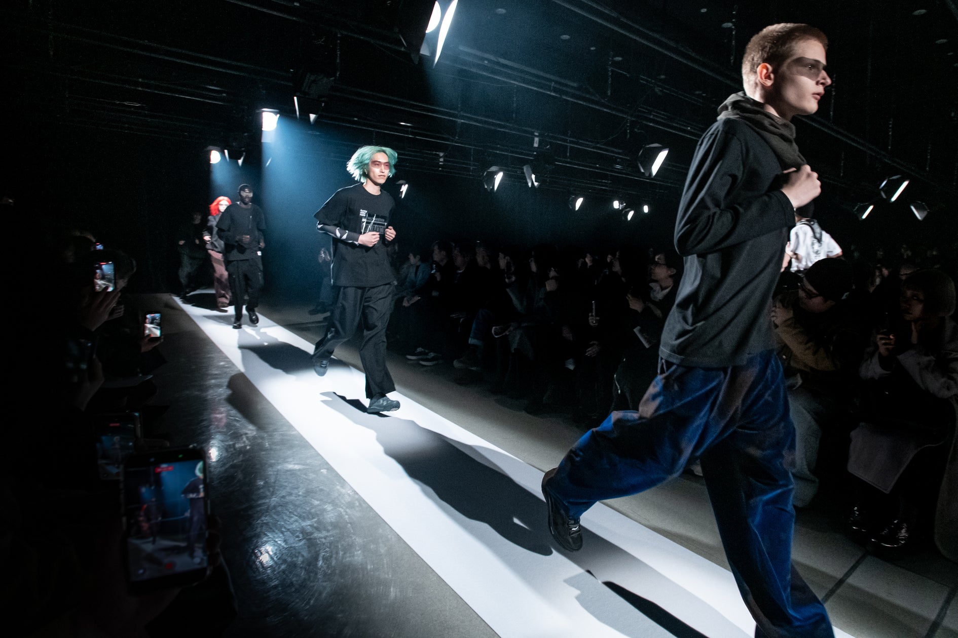 – Rakuten Fashion Week TOKYO 2026 A/W - (3月16日(月)~21日(土)) 会期後半をスタート! - Rakuten Fashion Week TOKYO 2026 A/W - (3月16日(月)~21日(土)) 会期後半をスタート!