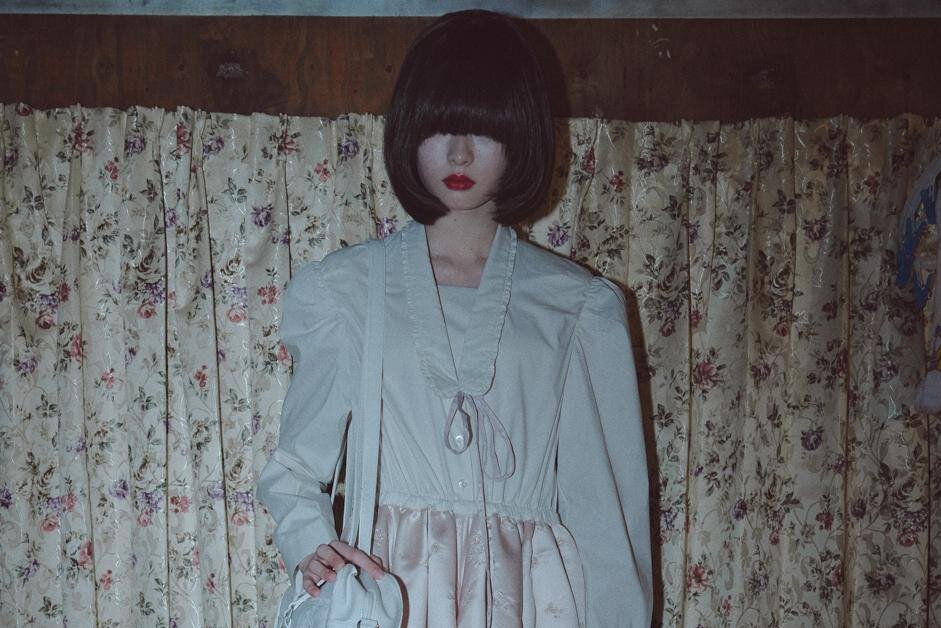 ミキオサカベ 2026-27年秋冬コレクション – ホラーの世界に宿る少女性 – ファッションプレス ミキオサカベ 2026-27年秋冬コレクション - ホラーの世界に宿る少女性 - ファッションプレス