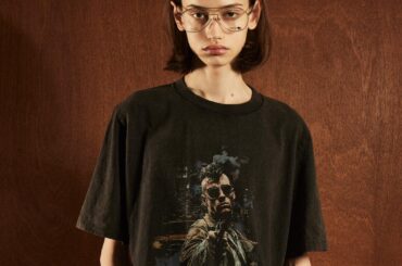 ダイリク“映画ポスター風”グラフィックの限定Tシャツが渋谷パルコに、ブランド初の期間限定ストア - ファッションプレス