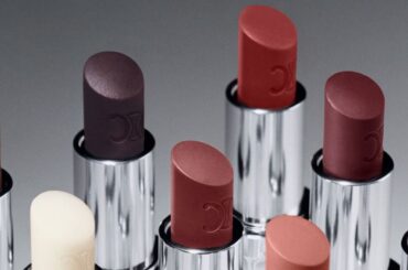 セリーヌの進化系リップバームが春のリップメイクをアップデート | Vogue Japan