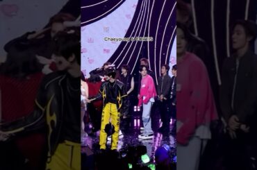 The interaction between Chaeyoung and CORTIS is so cute!! #TWICE #CHAEYOUNG #CORTIS