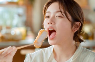 小芝風花「食べ顔」が芸術！父・安田顕の愛情カツに悶絶／日清ヘルシークリア CM＋インタビュー＋メイキング