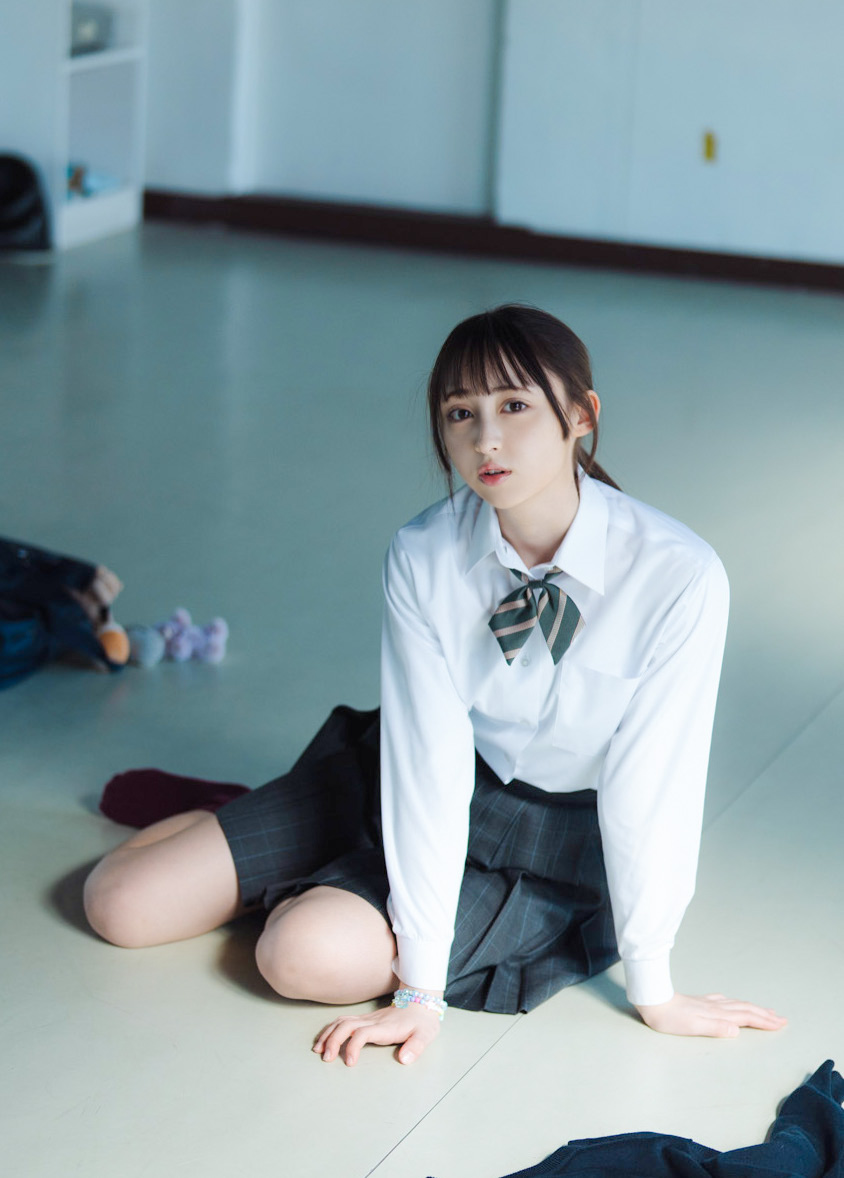 櫻坂46山崎天＆日向坂46渡辺莉奈が表紙『B.L.T.graduation2024高校卒業／中学卒業』2冊同時発売 - 画像一覧（14/16）