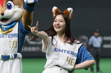 「きつねダンス」を披露した乃木坂46・金川紗耶さん【写真提供：産経新聞社】