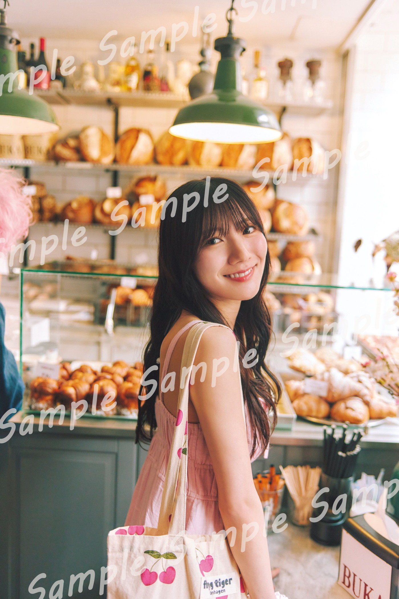 河田陽菜2nd写真集より、書店別ポスター4種＆ポストカード14種の特典絵柄一挙公開 - 画像一覧（13/19）