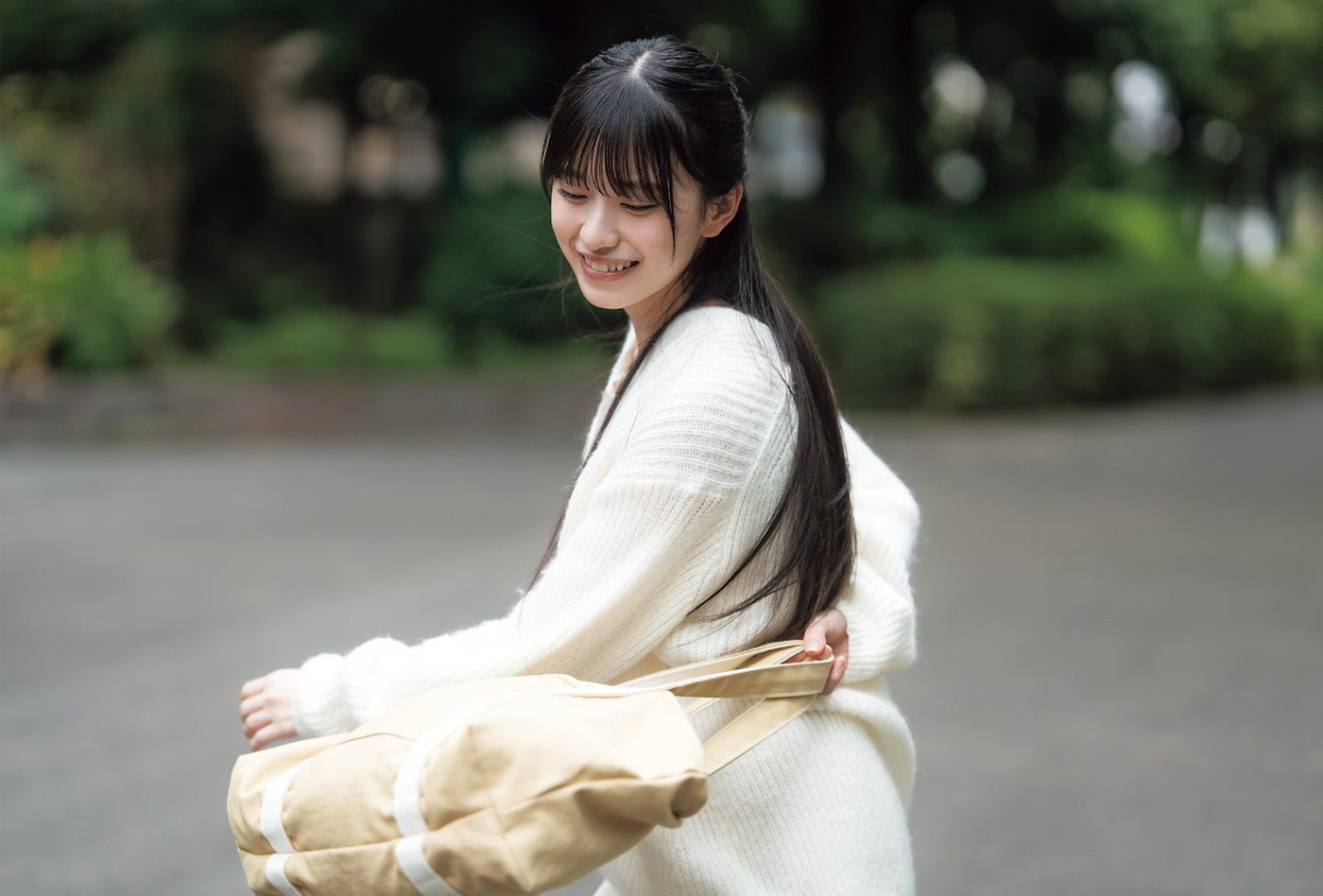 櫻坂46谷口愛季『グラビアチャンピオン』表紙に登場！裏表紙＆巻末特集は村井優 - 画像一覧（6/9）