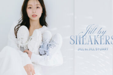 「ジル バイ ジルスチュアート」が初のスニーカーコレクションを発売　フェニミンなスタイルを彩る全2型 - WWDJAPAN