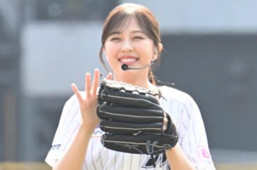 西武戦の始球式に登場した乃木坂46の柴田柚菜さん【写真提供：産経新聞社】