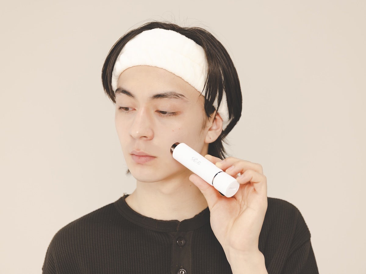 円を描くように動かす。直線的な動きは剃り残しのもと イメージ画像