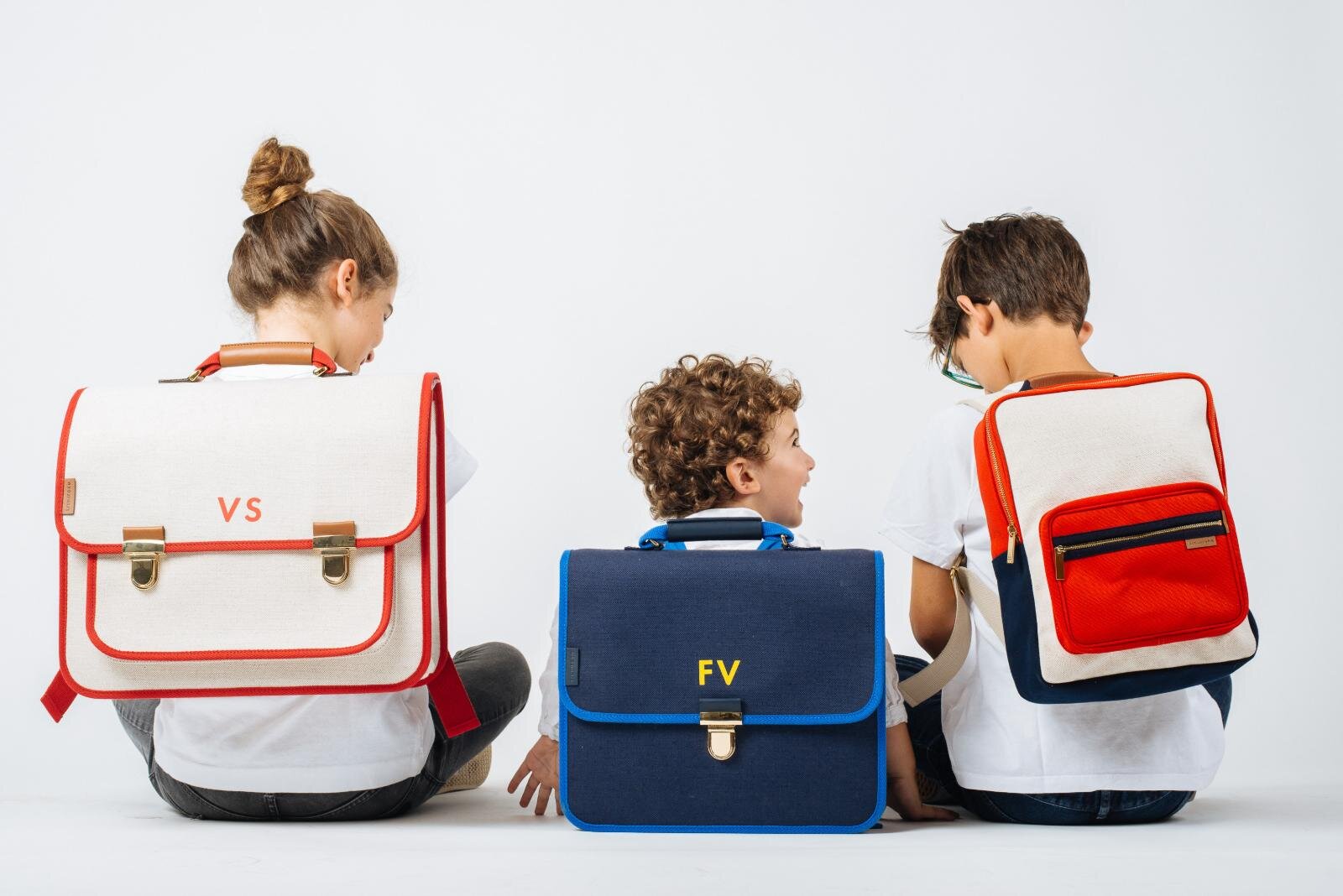 リュニフォーム”スクールバッグ”に新色登場、上品×大胆コンビネーション｜写真48