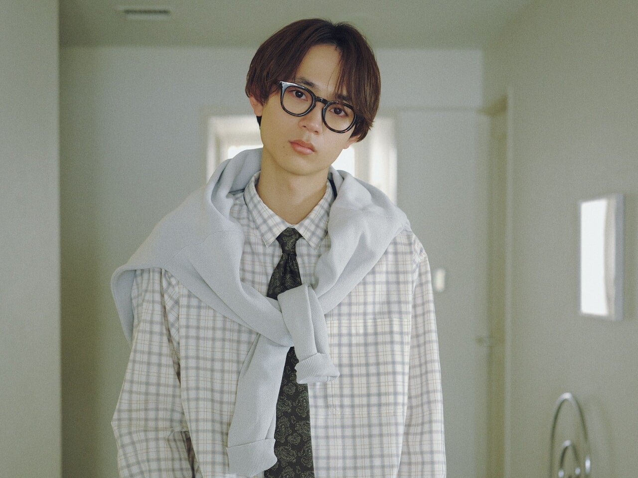 水沢林太郎が「niko and ...」で見つけた春のトレンド新作と4つの好印象スタイル