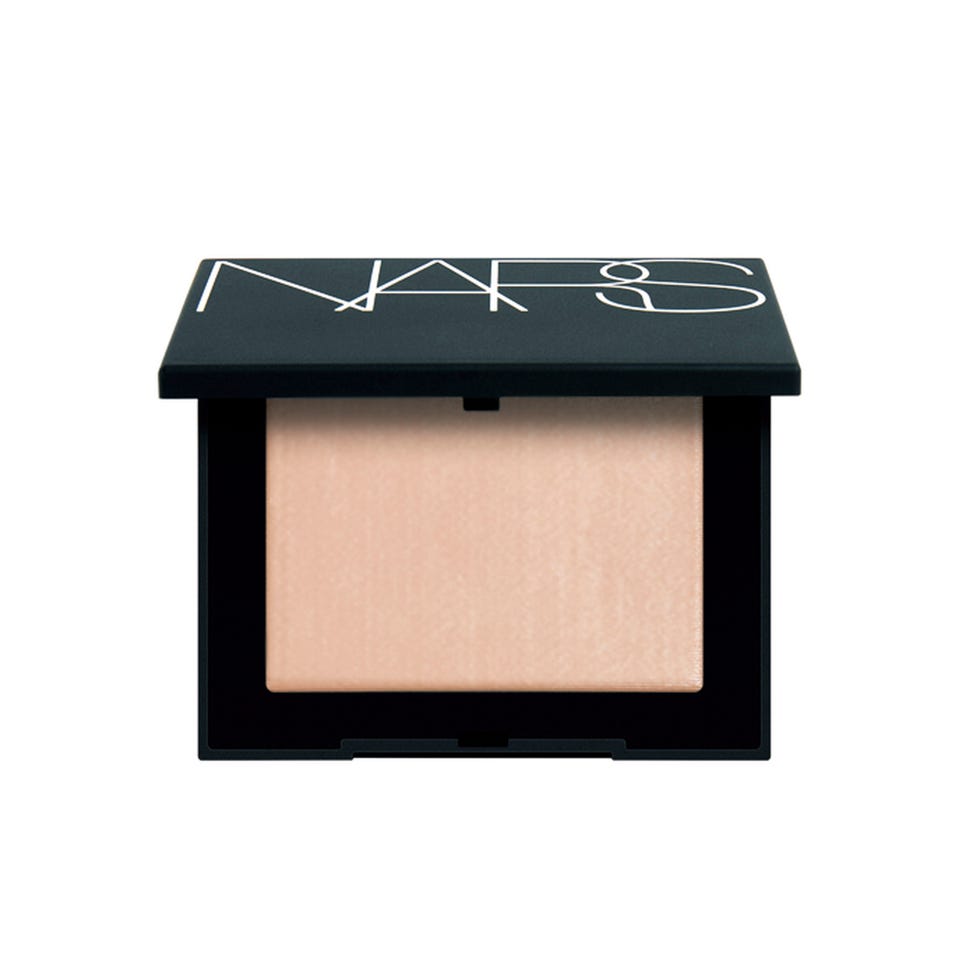 compact with pressed powder