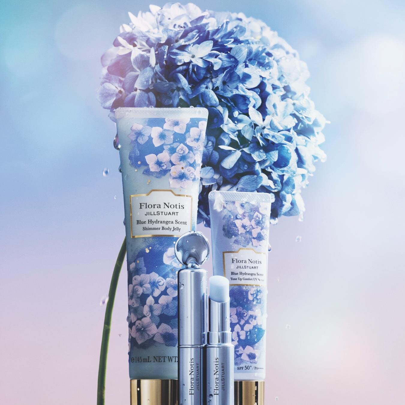 フローラノーティス ジルスチュアート26年夏“紫陽花の香り”フレグランス、花びら輝くスティック香水 | 写真