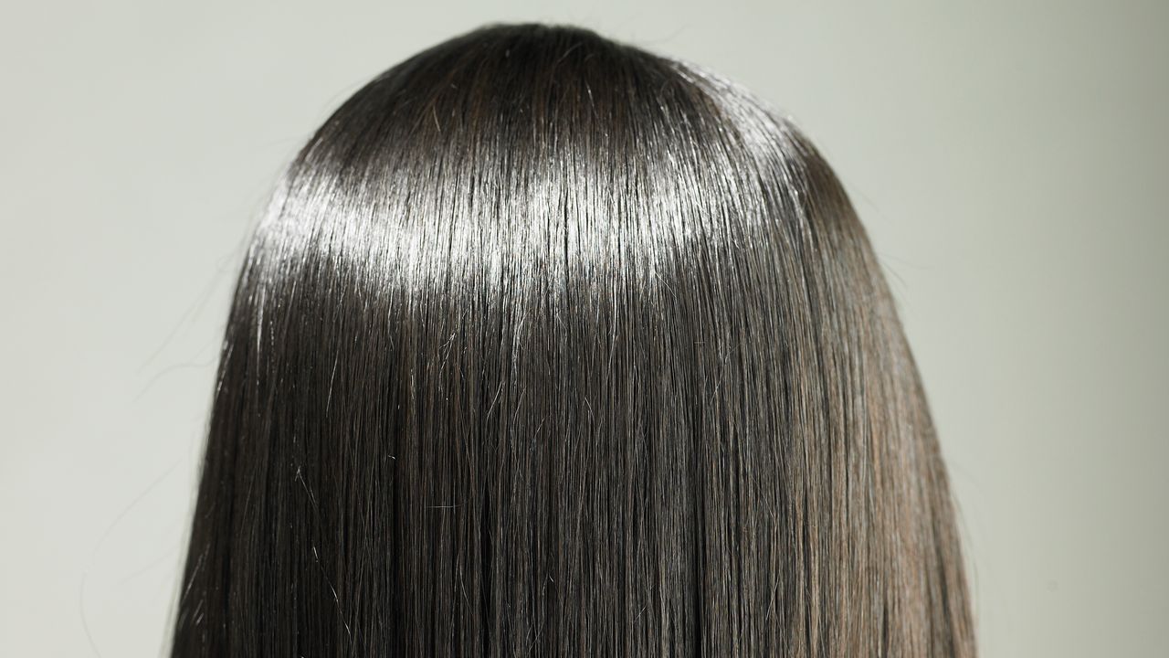 髪を強く、美しく。パンプキンシードオイルが注目される理由とは? | Vogue Japan 髪を強く、美しく。パンプキンシードオイルが注目される理由とは? | Vogue Japan