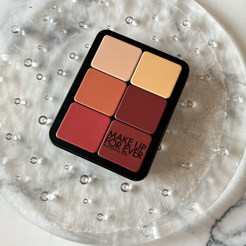 ファンデーション　メイクアップフォーエバー　makeupforever HDスキン エッセンシャルパレット　コントゥアリング　ハイライト　シェーディング