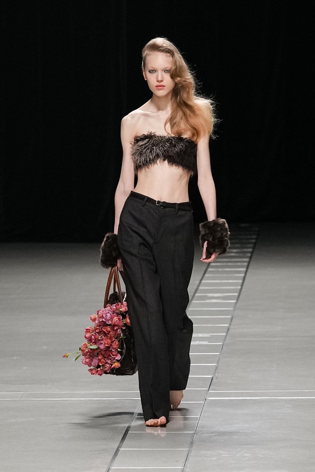 カカン 26-27年秋コレクション - 野生の気配を纏うニット｜写真4