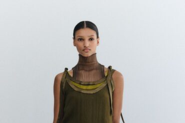 エンジニアから転身。アシュリン・カンプスが創造する、進化系ニットウェア【若手デザイナー連載】 | Vogue Japan