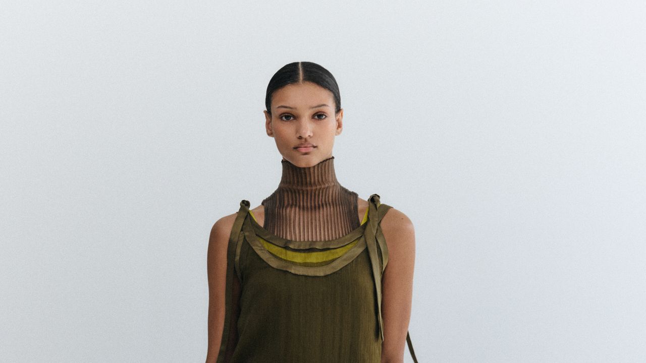 エンジニアから転身。アシュリン・カンプスが創造する、進化系ニットウェア【若手デザイナー連載】 | Vogue Japan エンジニアから転身。アシュリン・カンプスが創造する、進化系ニットウェア【若手デザイナー連載】 | Vogue Japan