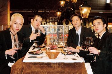 中田圭祐、月一で友人と着飾ってディナーへ。ジル サンダー、プラダ...メンズだけの食事会とドレスアップな装いを深掘り！