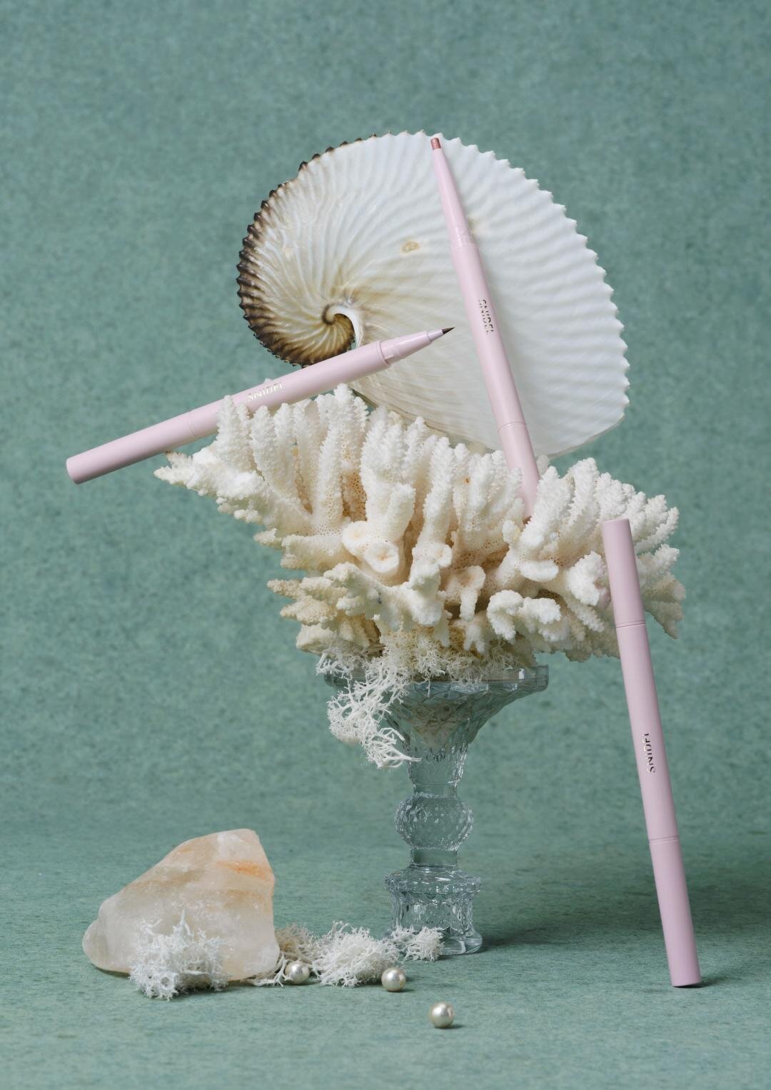 「スナイデル アイ ニュアンス デュオ」全2色 各2,970円<新製品>