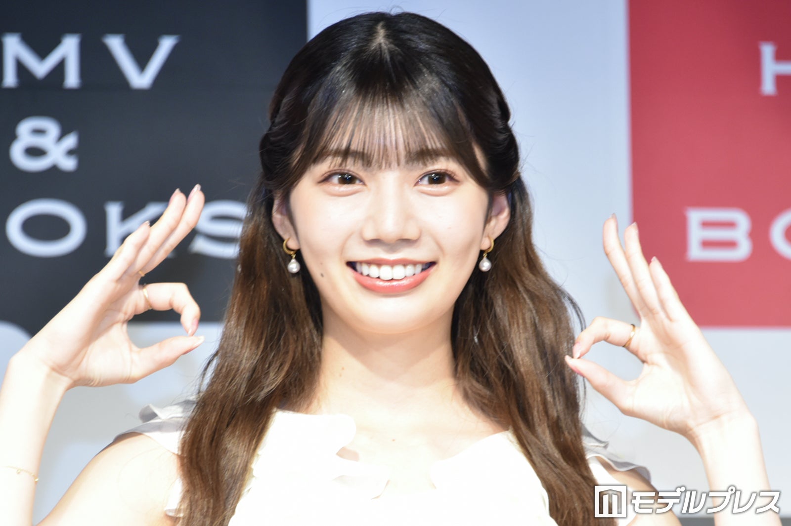 元日向坂46メンバー、ミニスカ&ニーハイで美脚披露「体の半分以上が脚」「スタイル良すぎ」と反響 – モデルプレス 元日向坂46メンバー、ミニスカ&ニーハイで美脚披露「体の半分以上が脚」「スタイル良すぎ」と反響 - モデルプレス