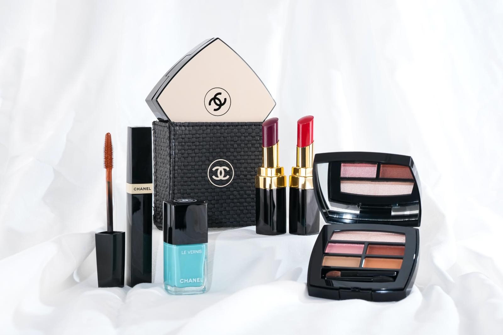シャネル26年夏コスメ、ラフィアポーチ付きファンデや“海岸線の景色”着想アイパレ｜写真17