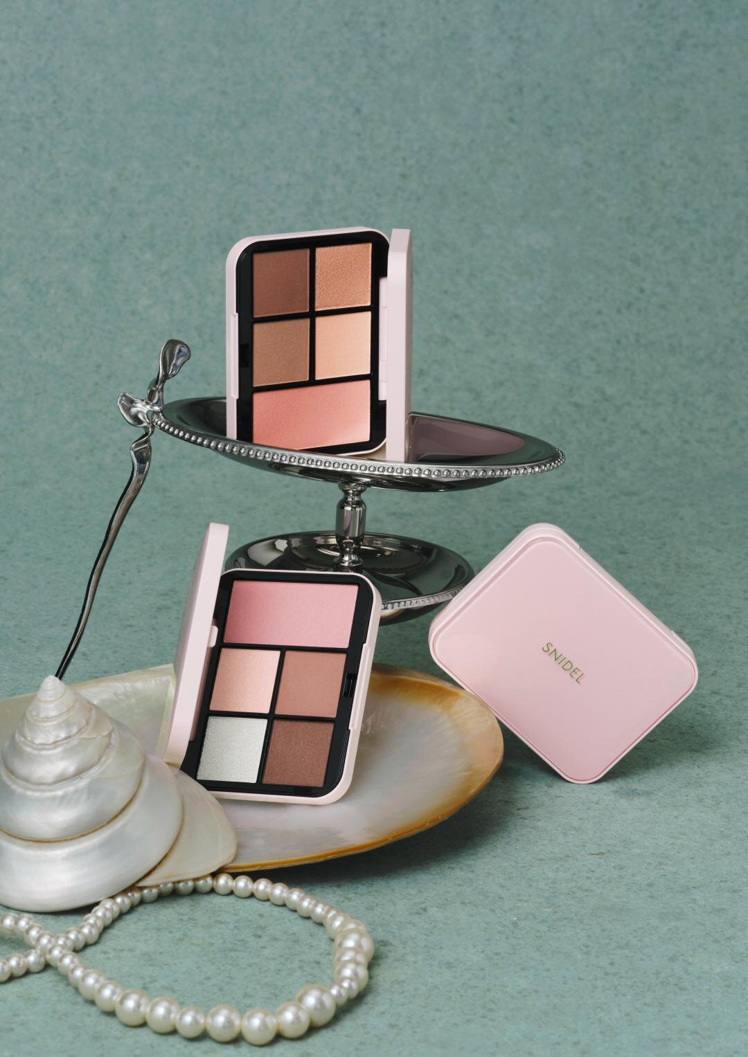 「スナイデル フェイス スタイリスト n」全2色 各6,600円<新色>