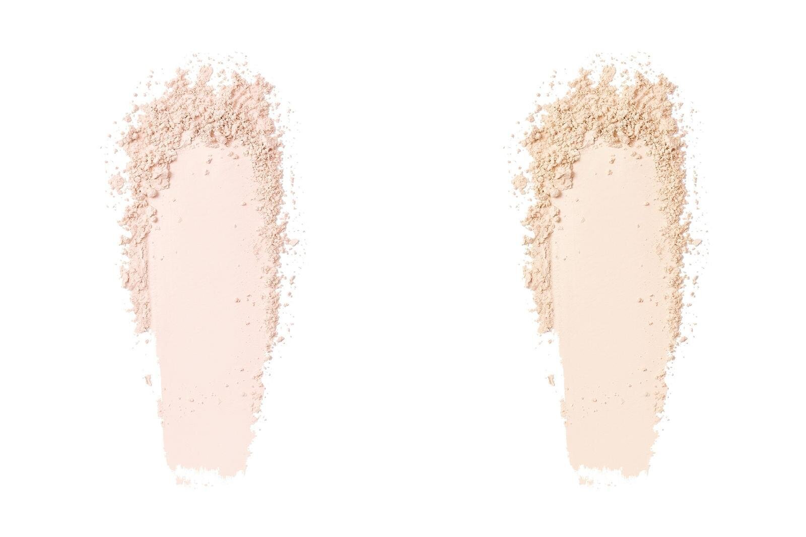 「バーバリー ビヨンド ウェア フィニッシング & スムージング ルース パウダー」18g 01,02 各7,900円＜新製品＞