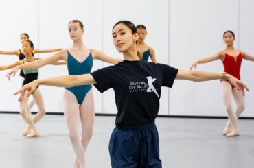 オーストラリア・バレエ団プリンシパル、近藤亜香。崩れないボディラインの作り方を伝授 | Vogue Japan