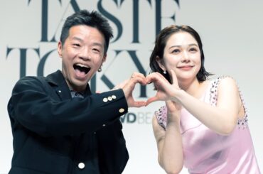 村重杏奈の私的ベスコスからレインボーの“お笑い”メンズコスメ講座まで　「WWDBEAUTY」がドラバラコスメのイベントを開催 - WWDJAPAN