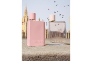 「バーバリー ビューティ」が東名阪でポップアップ　新作香水に着想のカフェメニューも