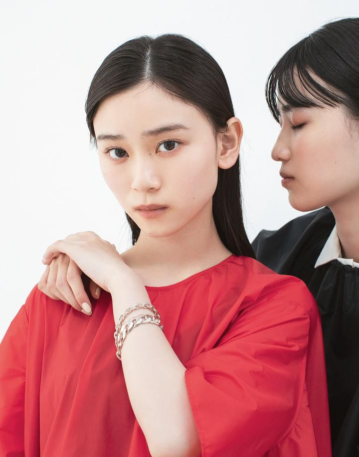 櫻坂46・山下瞳月、的野美青「可愛くてちゃんとサステナブル！」“エシカルファッション”を着こなす