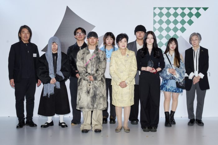 フォトセッション_NFDT受賞者、審査員、小池知事