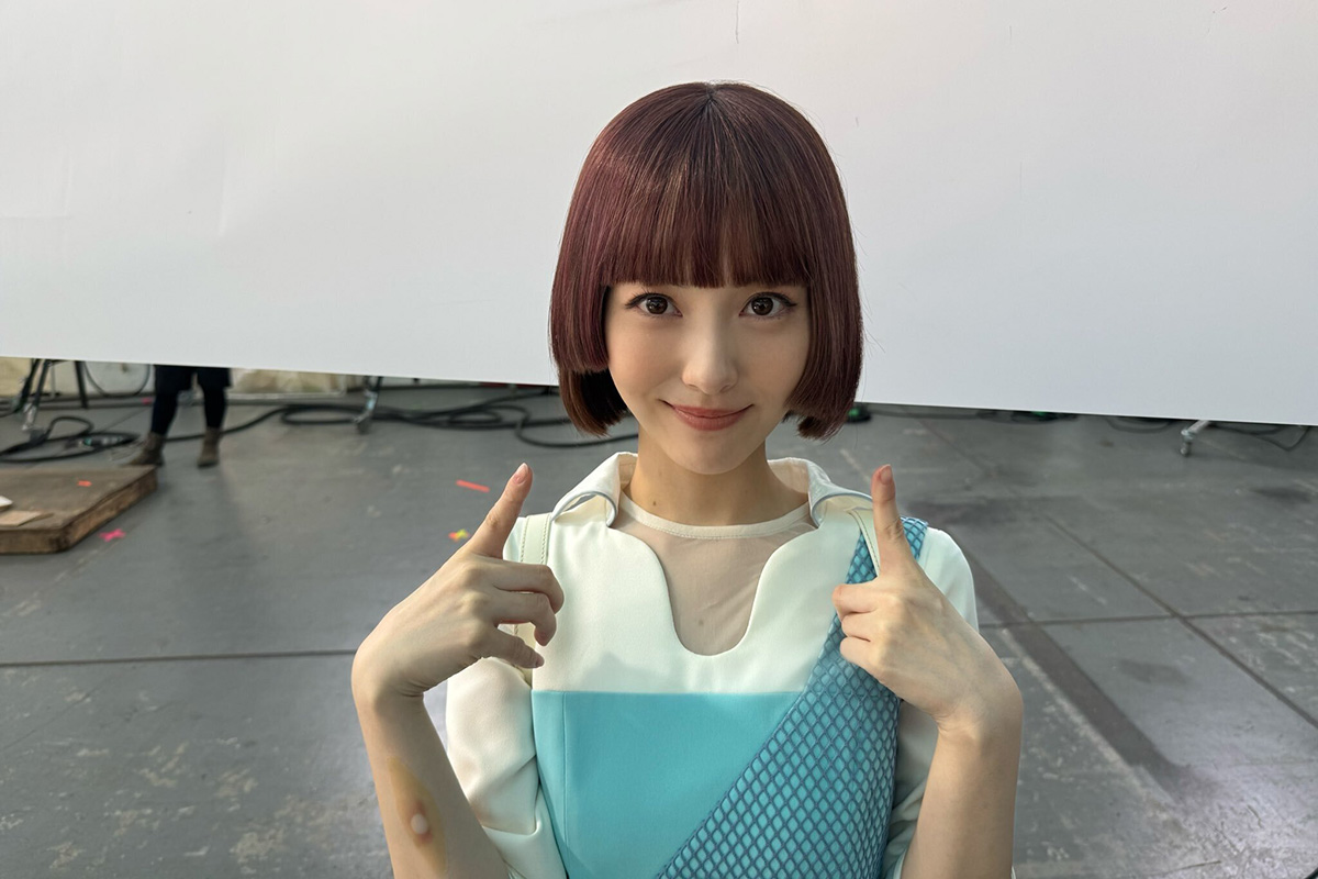 2026年3月24日、JR東日本のCMに出演したことを報告する浜辺美波（写真・浜辺美波のX「@MINAMI373HAMABE」より）