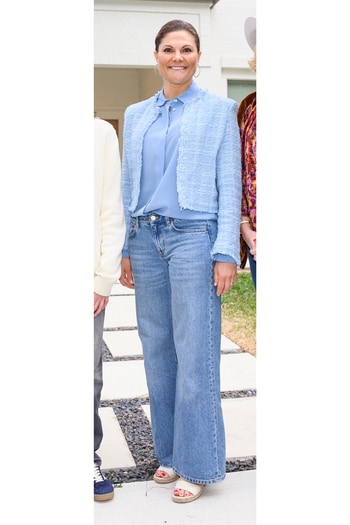 「なぜか全員これだった」50代王妃のデニムコーデ、共通点は“ジャケット”_img0