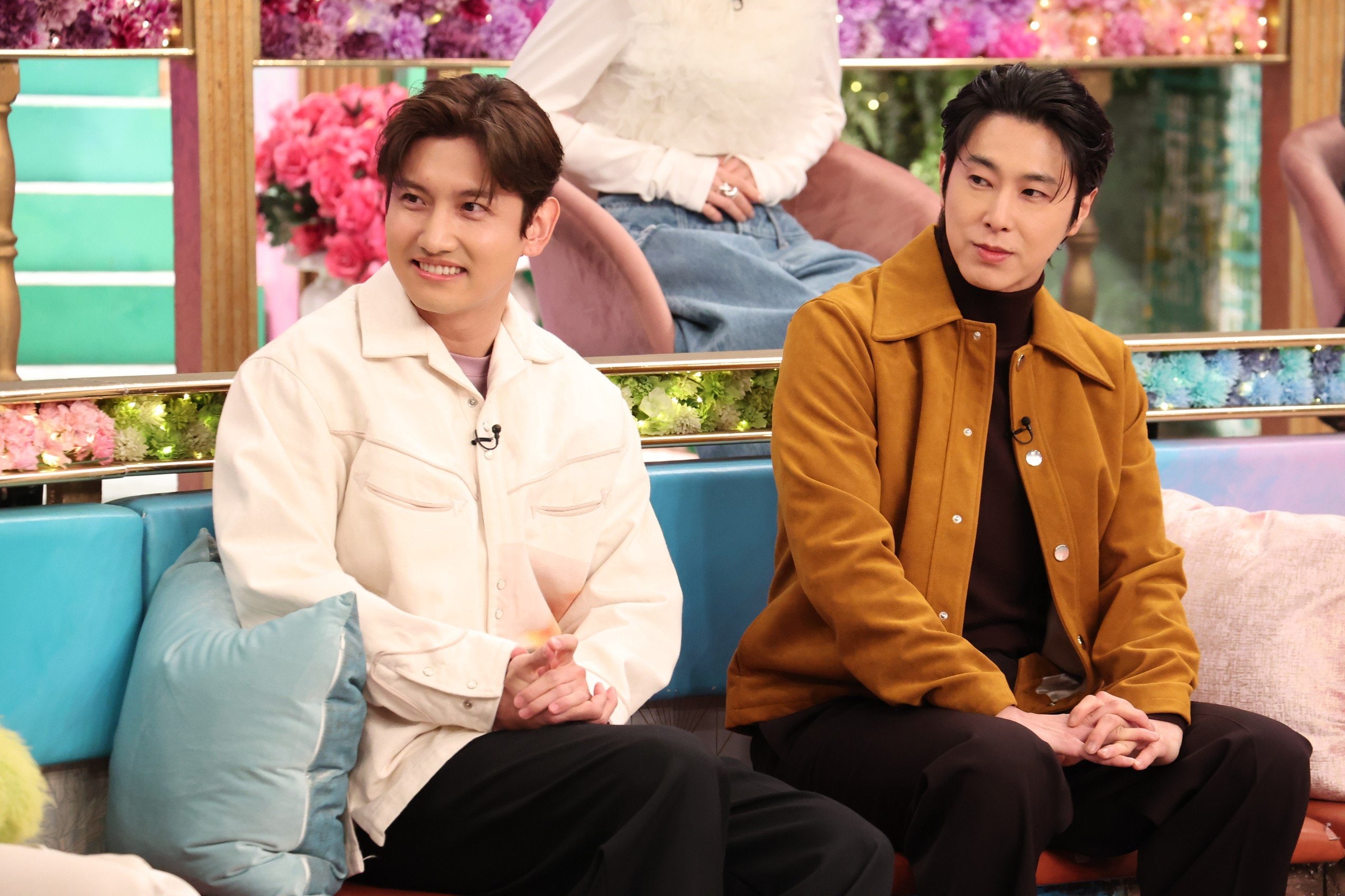 東方神起・ユンホ “私のこと、どれくらい好き？”と聞かれたら「これが答え」と自分の脈を取らせてアピール！チャンミンのメロい回答に女性陣腰砕け