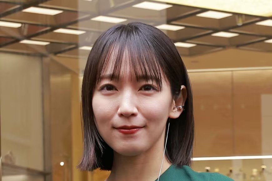 吉岡里帆、髪バッサリ…新ヘアスタイルを公開「ショート似合いすぎ」「人間国宝」ネット絶賛の声