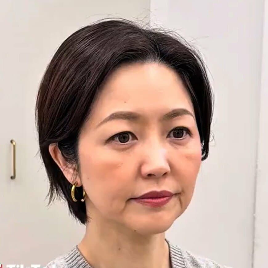【大変身】似合わせヘアを希望する女性が大胆イメチェン！「センターパートのすっきりショート」へ大変身！