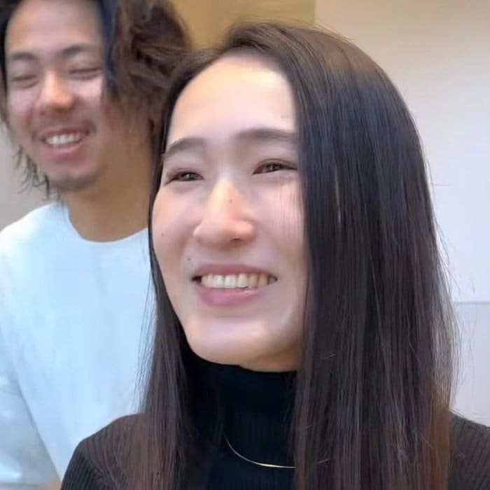 【大変身】スーパーロングの女性がショートで大胆イメチェン!「すごく気に入りました」と大満足の仕上がり