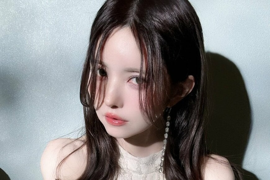 益若つばさ 平成ギャルメイクを完全再現！「平成すぎて脳がバグる」「昔の写真ですよね？」「涙出た」エモすぎる3ショットも